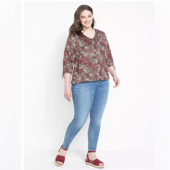 Lane Bryant Tops - EUC Lane Bryant 3X 22/24 Floral Blouse Puff Peasant Short Sleeve Stretchy‎